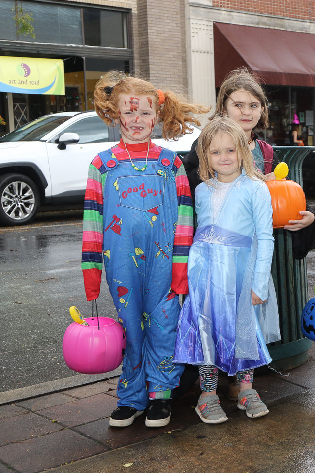 Halloween Trick or Treat Downtown Morganton 2019-9430.JPG